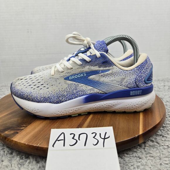 Brooks Womens 7B Ghost 16 White Amparo Blue Limpet Shell Athletic Running Shoe - Picture 1 of 12